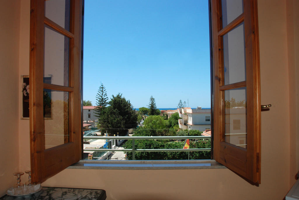 Villa Fiori Beach Менфи Экстерьер фото
